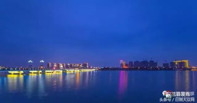 莒县沭河公园夜景，真是美！